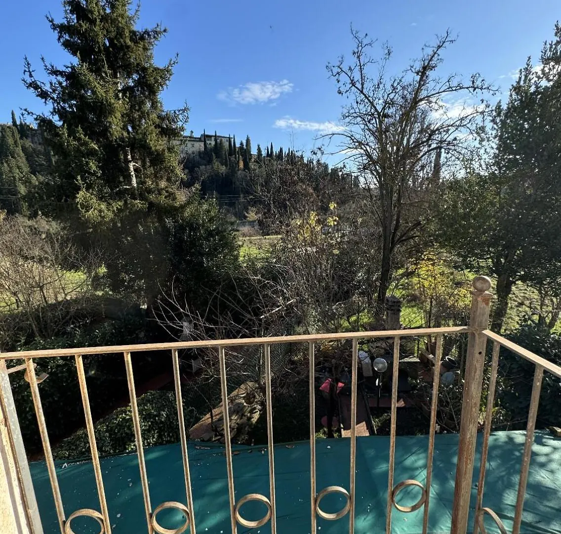 Appartamento Rustico Monolocale Soppalcato A Firenze Italia